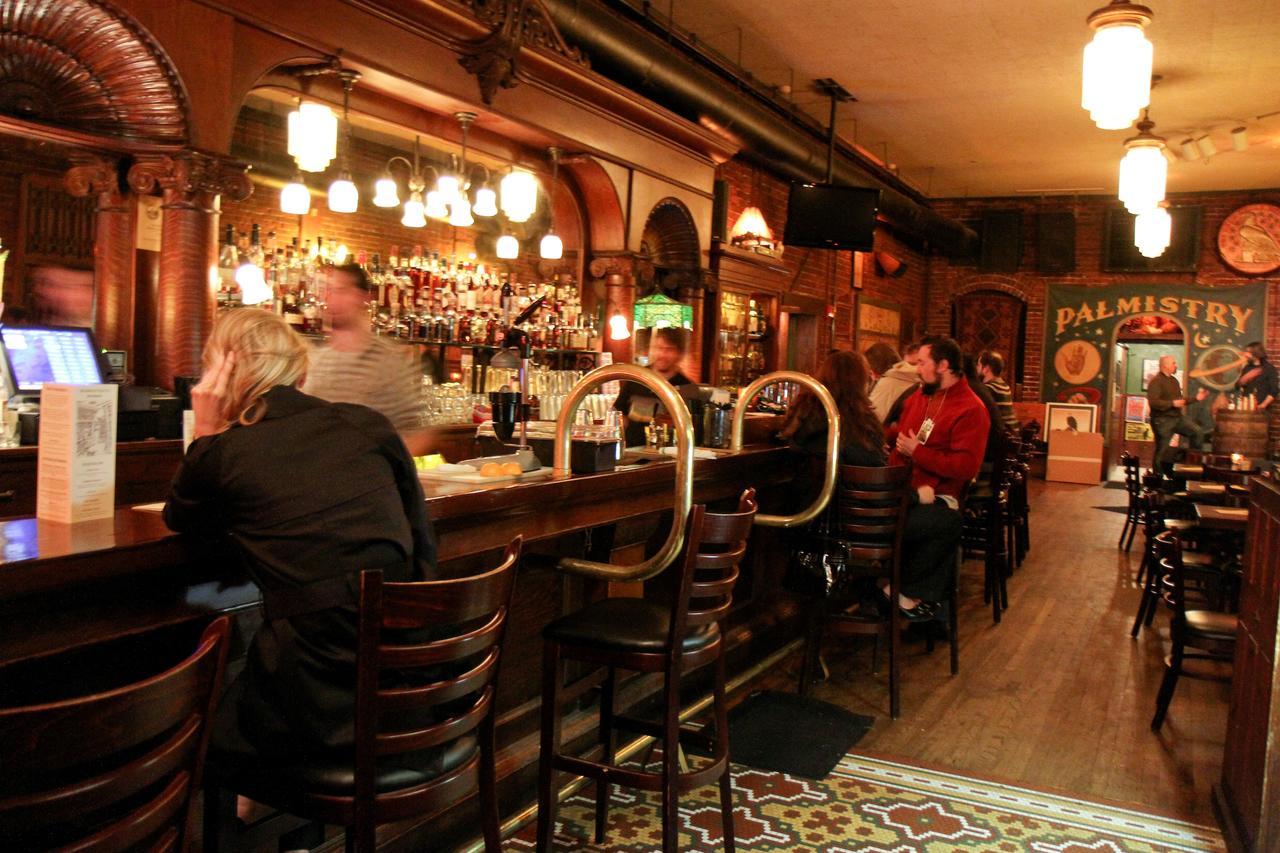 Mcmenamins White Eagle Rock & Roll Hotel Portland Eksteriør bilde
